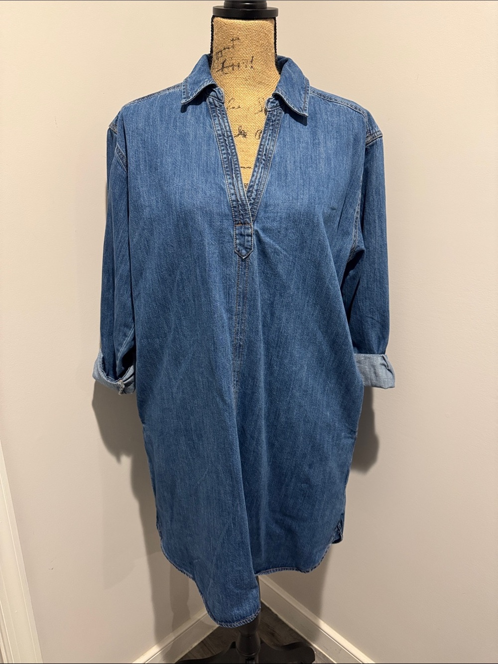 Like New Women’s Universal Thread Indigo Denim Tunic Dress